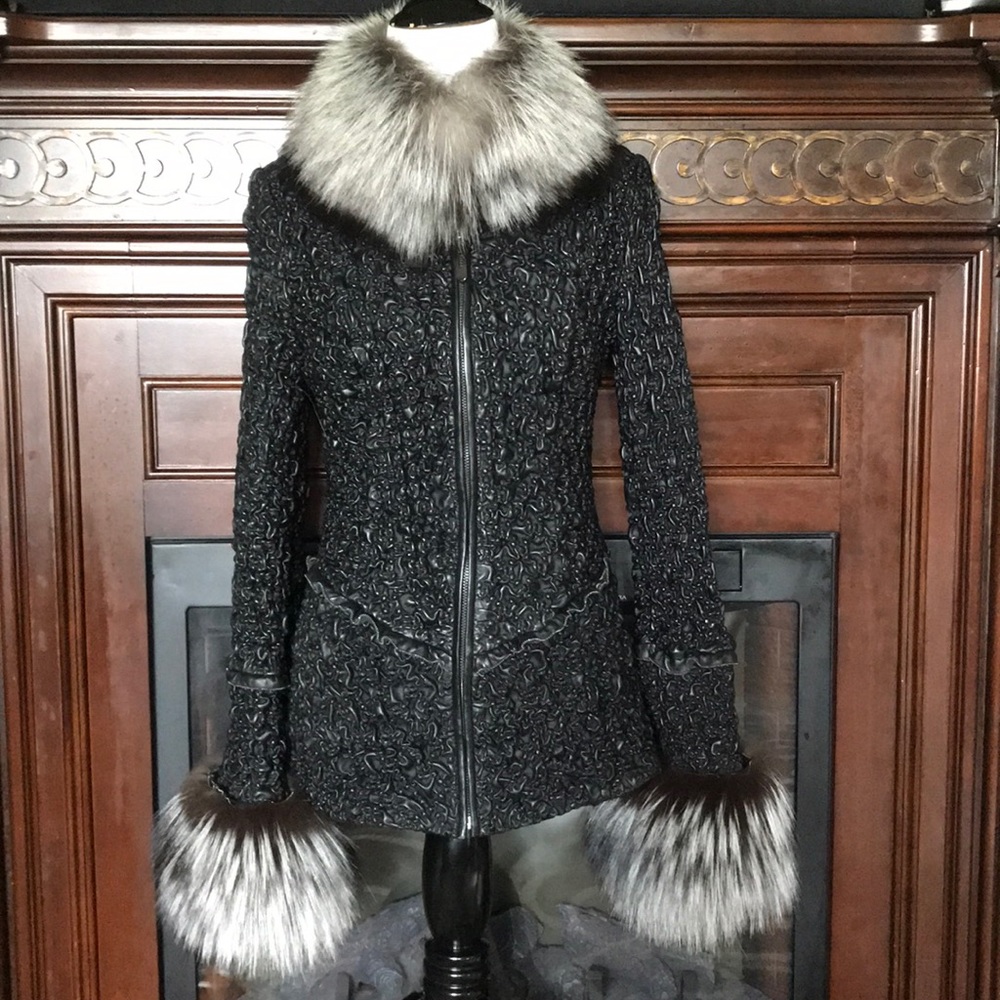 .One of the most gorgeous jackets 🧥You will ever See🍂🍂🍁🍁🍁🎊🎊🎊